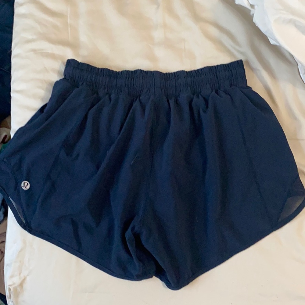 Lululemon HOTTY HOT SHORT II *LONG 4"